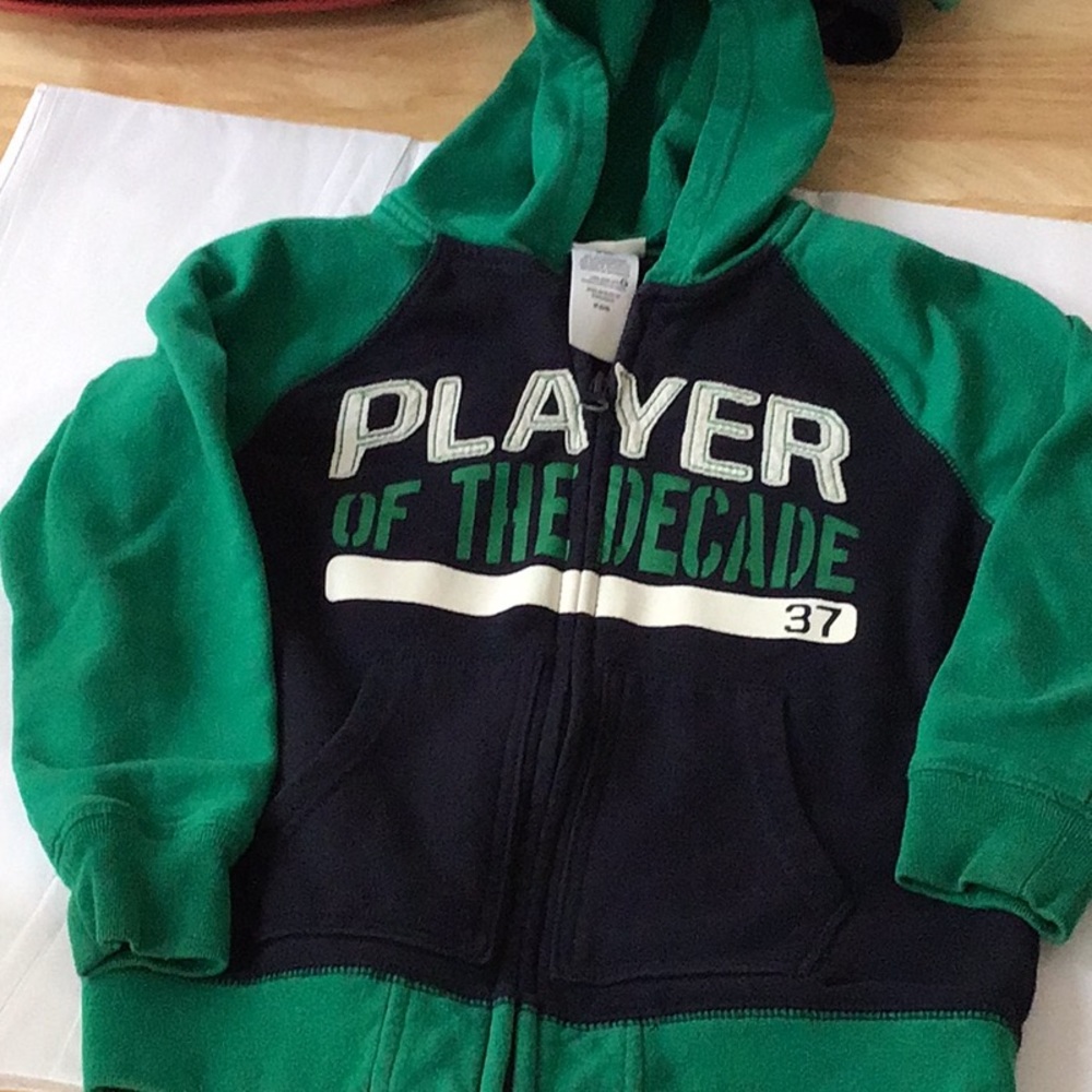 🏖️2/6.00🏖️ Boys hoodie , Toughskins size 5/6, zip, excellent